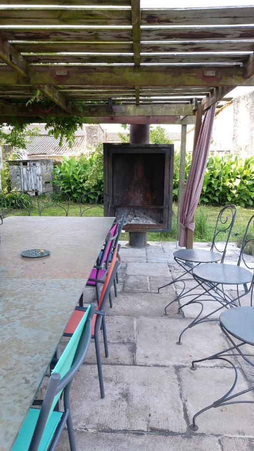 לינה וארוחת בוקר Tigné Le Manoir De Gatines מראה חיצוני תמונה