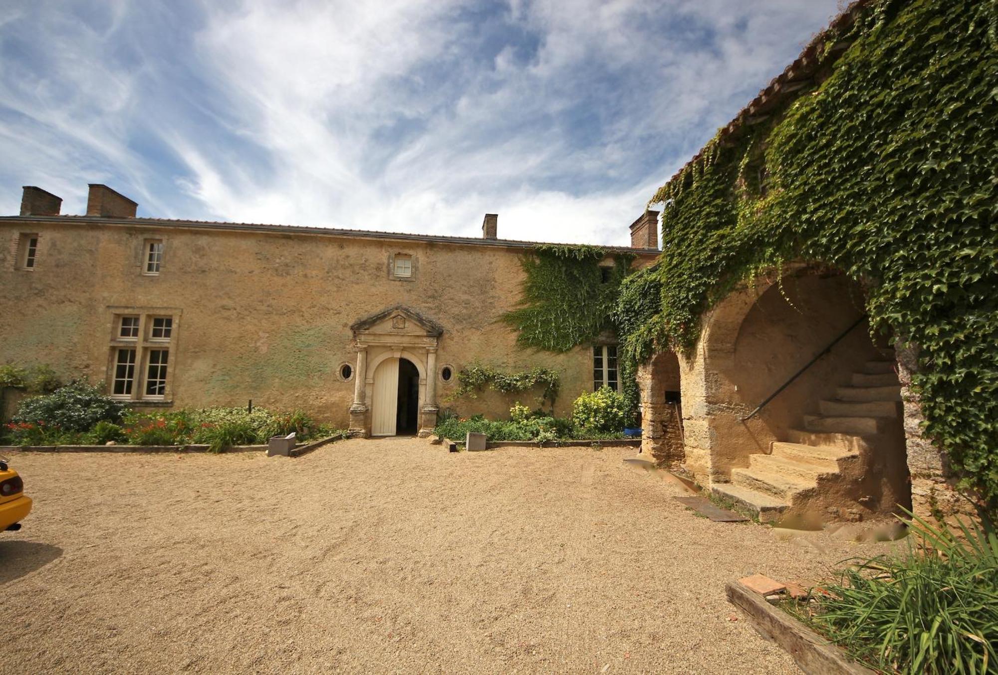 לינה וארוחת בוקר Tigné Le Manoir De Gatines מראה חיצוני תמונה