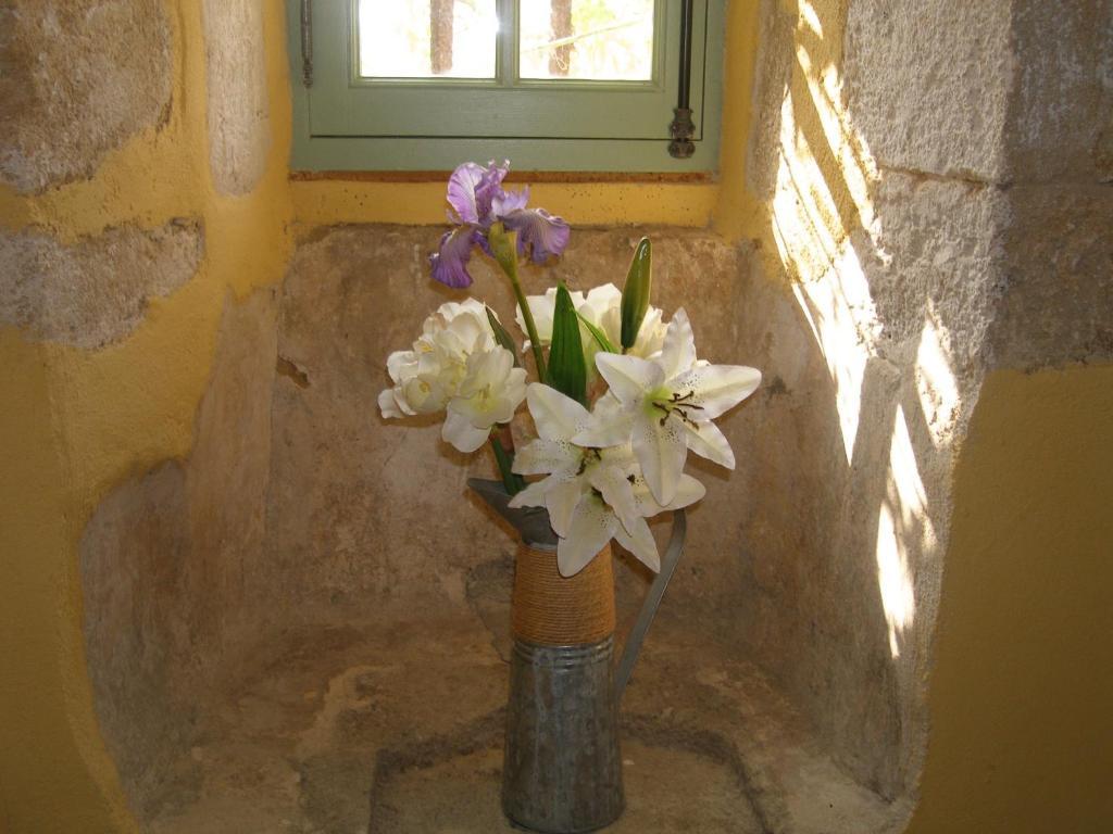 לינה וארוחת בוקר Tigné Le Manoir De Gatines חדר תמונה